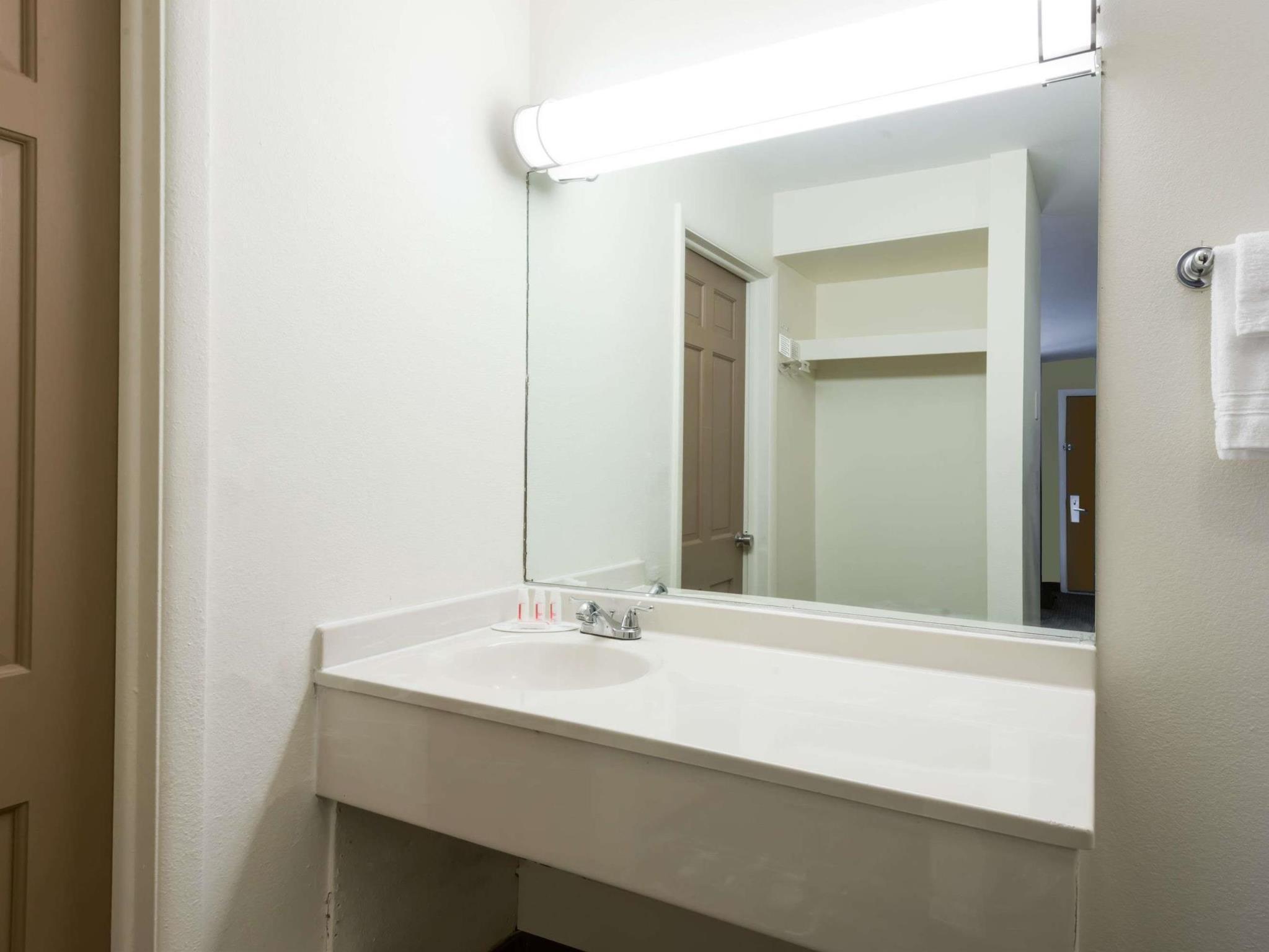 Deluxe Inn & Suites Junction City Dış mekan fotoğraf