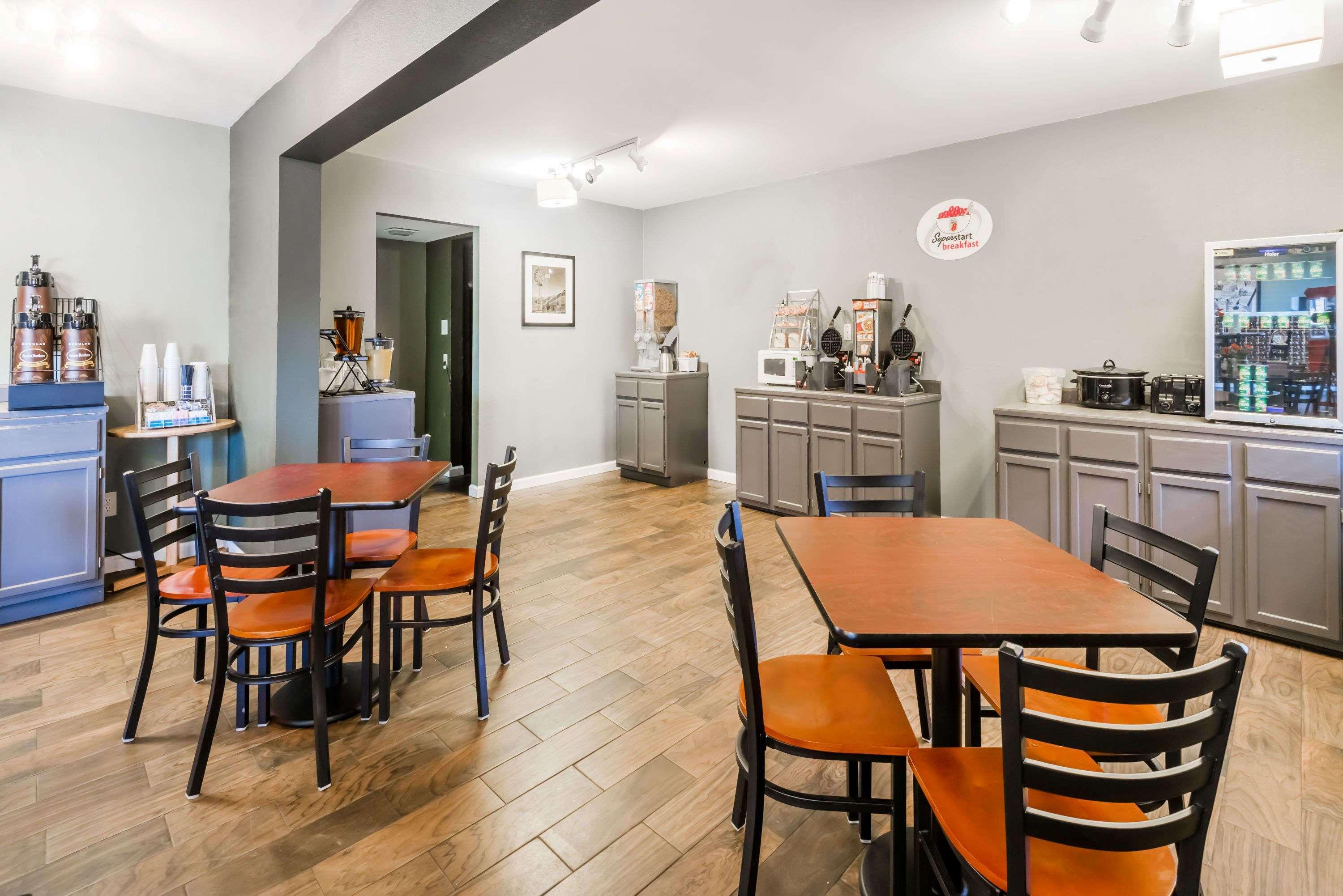 Deluxe Inn & Suites Junction City Dış mekan fotoğraf
