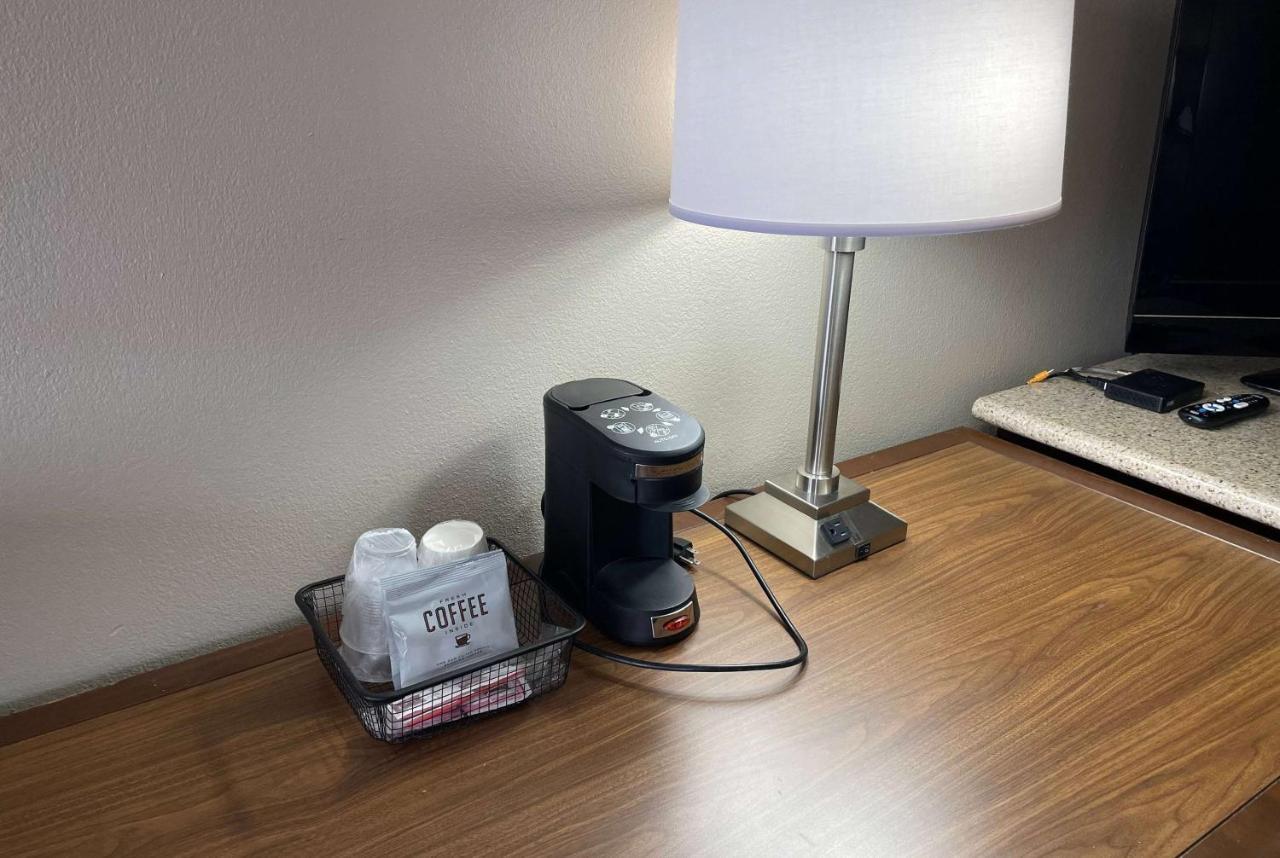 Deluxe Inn & Suites Junction City Dış mekan fotoğraf