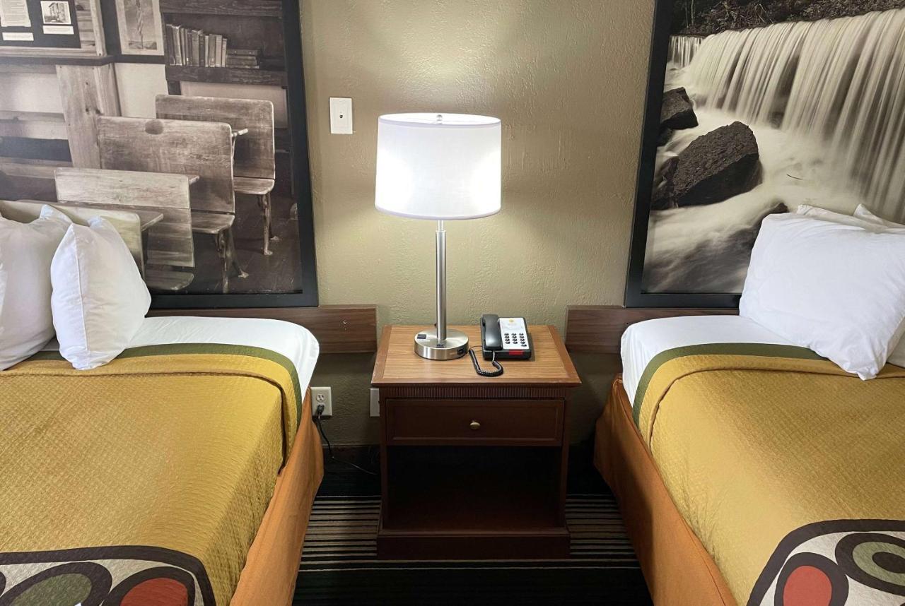 Deluxe Inn & Suites Junction City Dış mekan fotoğraf