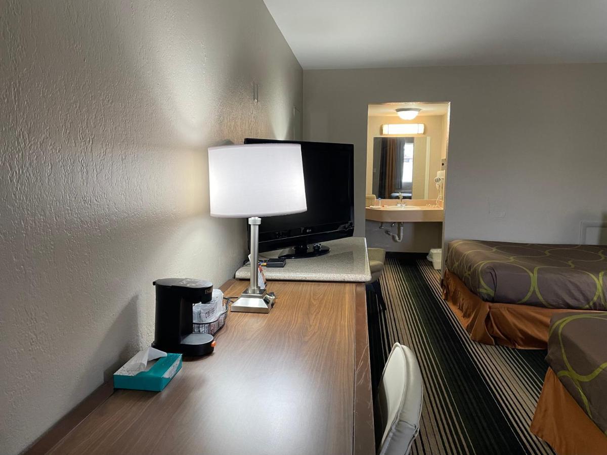 Deluxe Inn & Suites Junction City Dış mekan fotoğraf