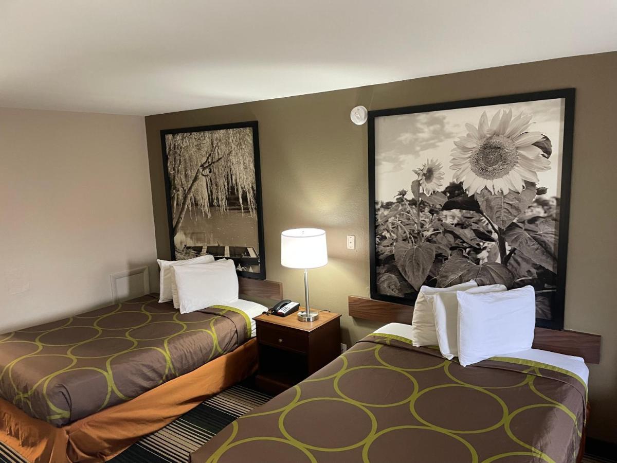 Deluxe Inn & Suites Junction City Dış mekan fotoğraf