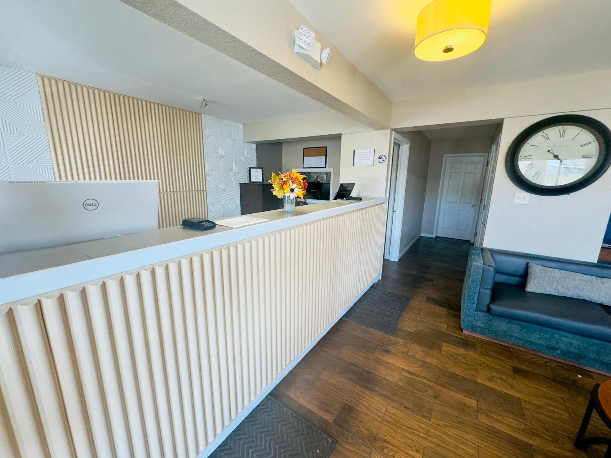 Deluxe Inn & Suites Junction City Dış mekan fotoğraf